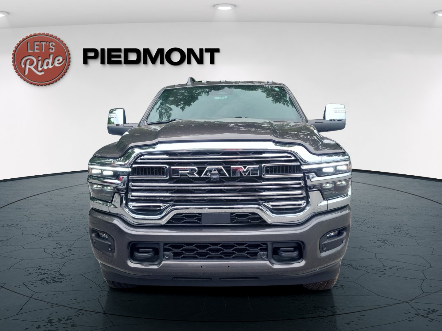 New 2026 RAM 2500 Laramie AWD/4WD image 3