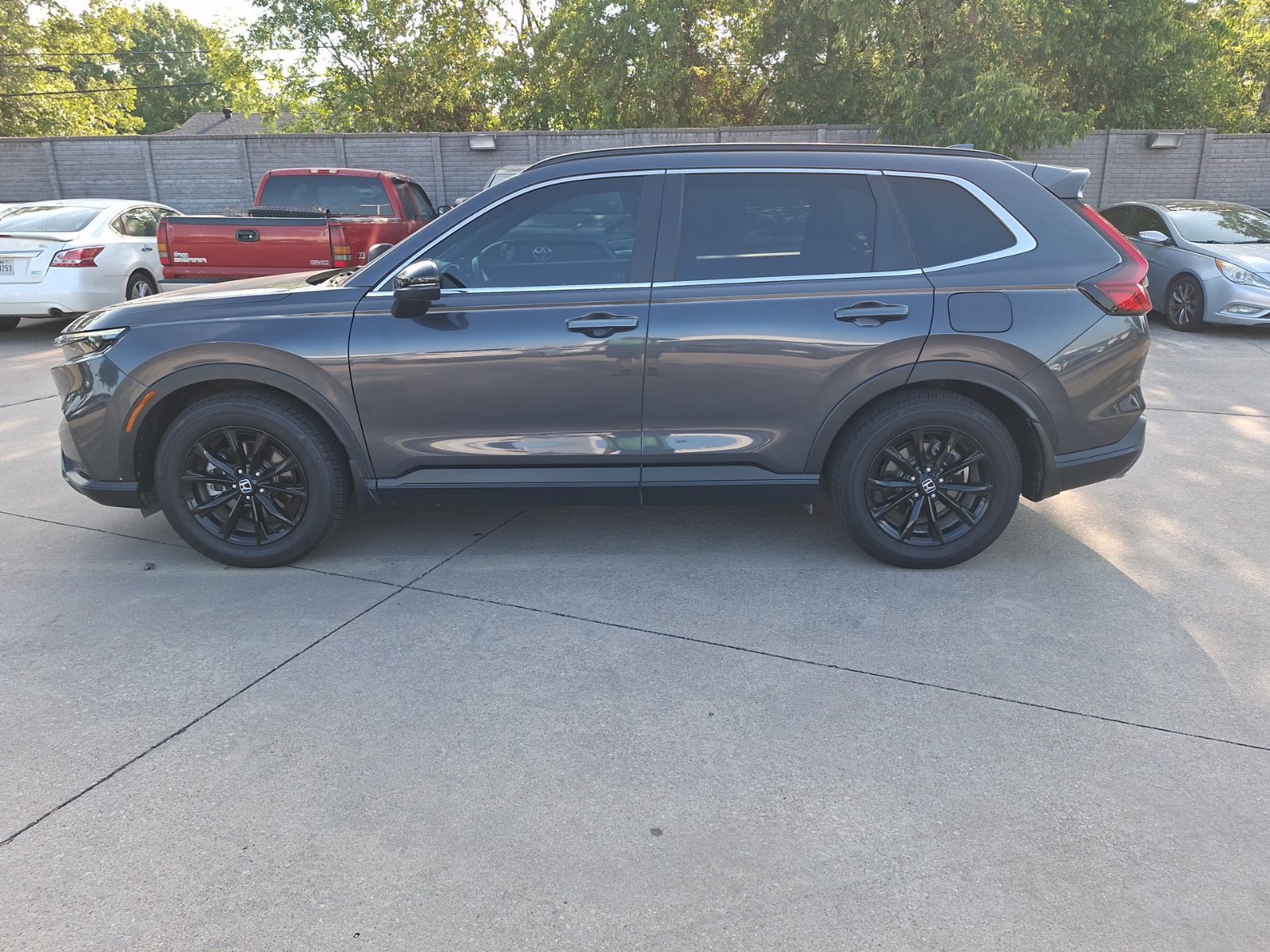 Used 2024 Honda CR-V Sport-L image 3