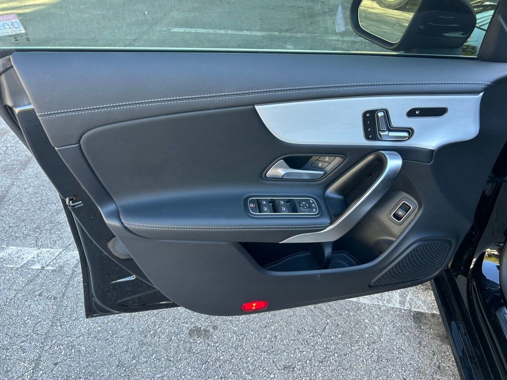 Used 2024 Mercedes-Benz CLA 250 image 24