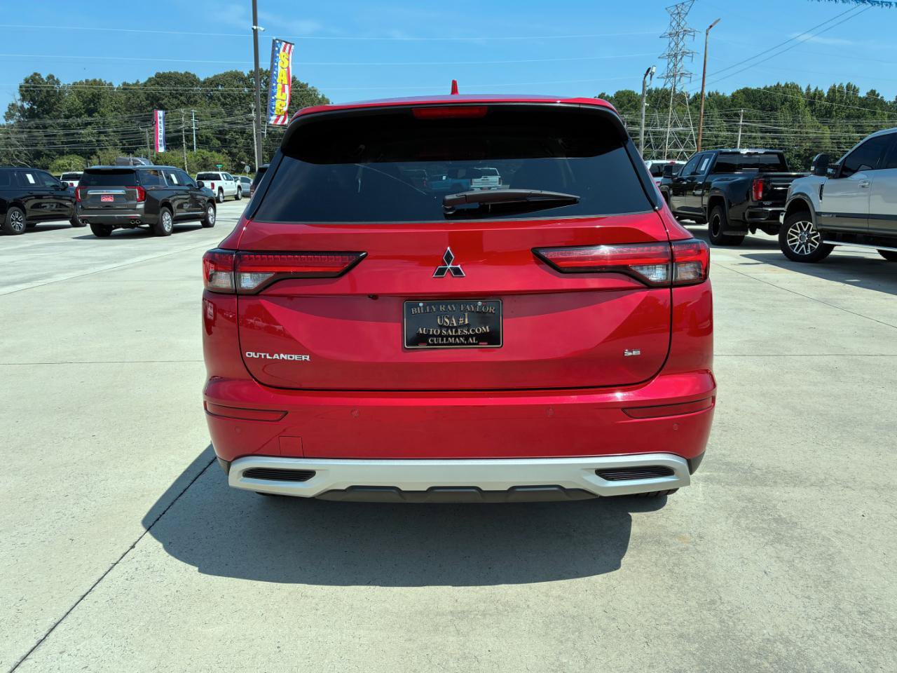 Used 2024 Mitsubishi Outlander SE FWD image 6