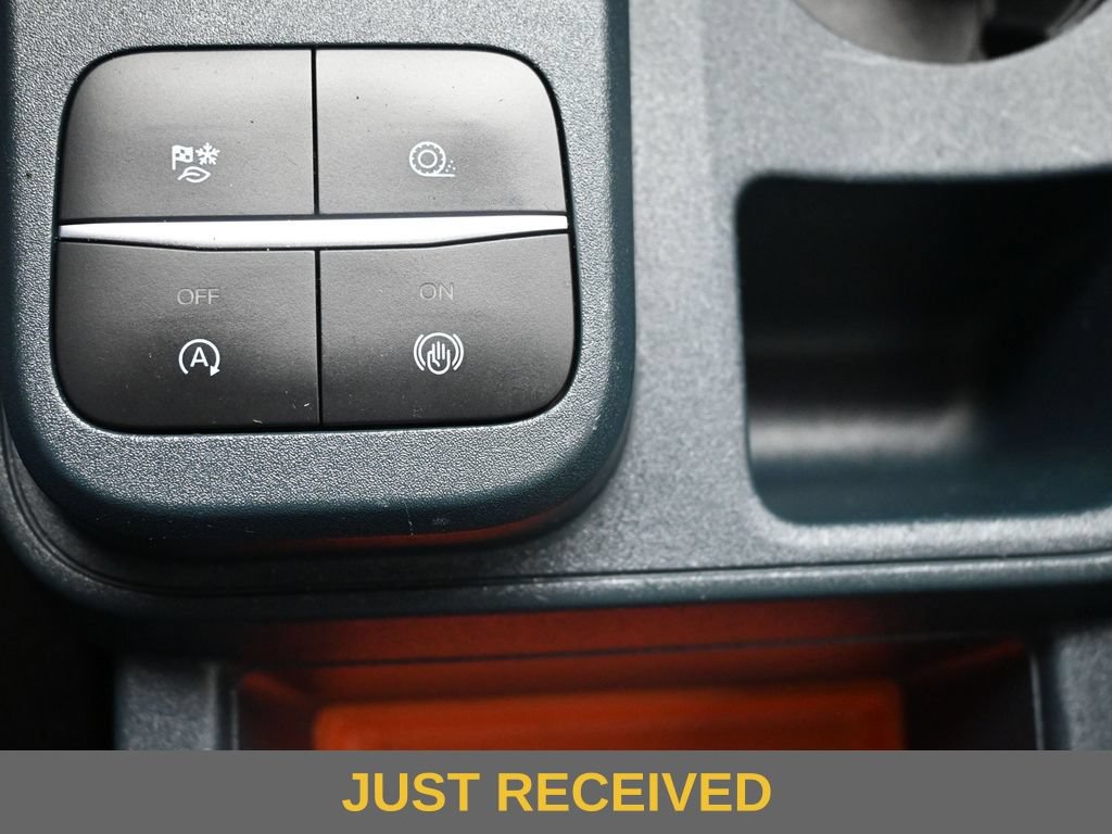 Certified 2024 Ford Maverick XLT FWD image 16