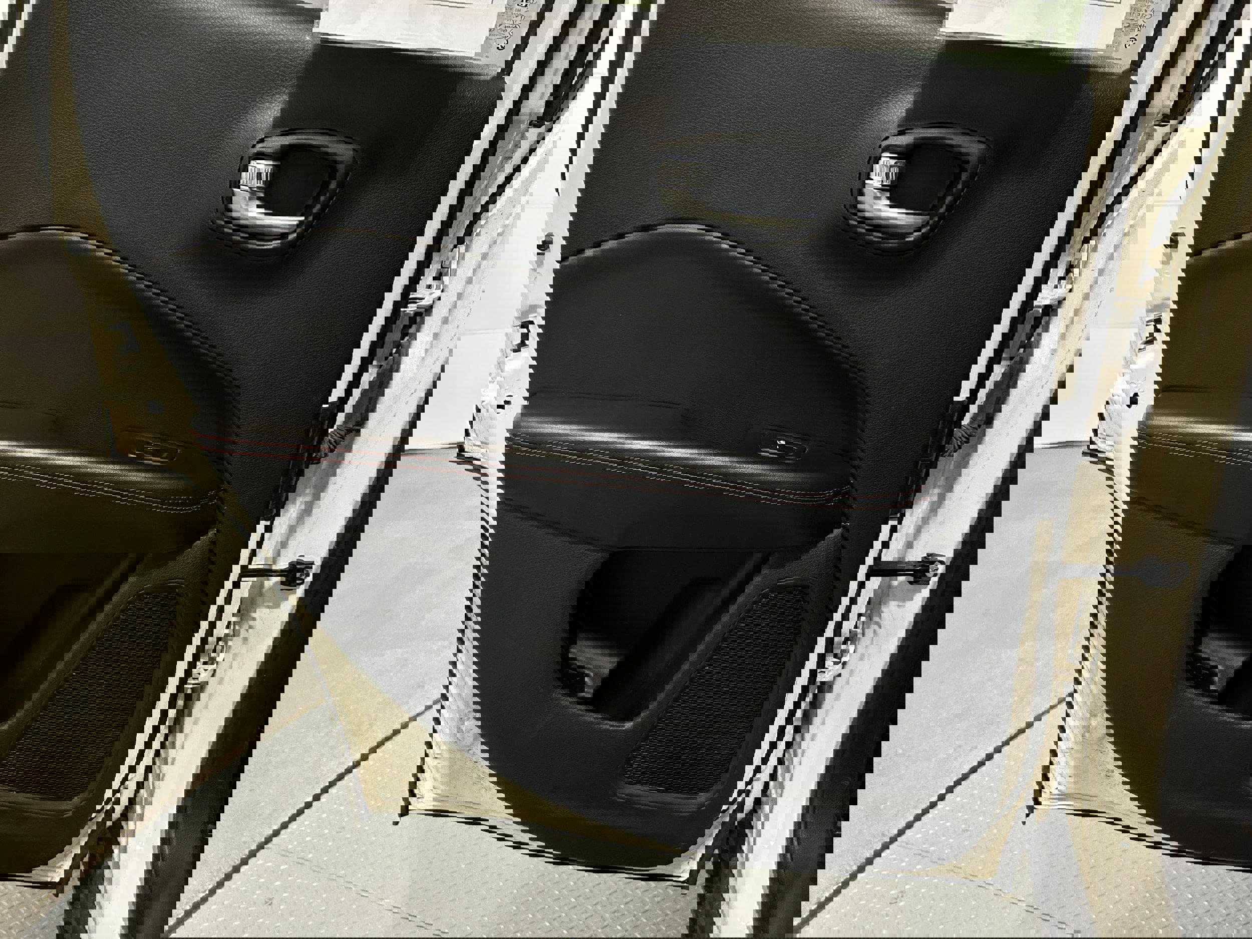 Used 2020 Jeep Compass Trailhawk image 25