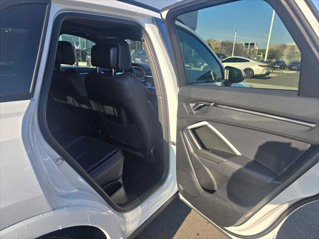 Used 2025 Audi Q3 2.0T Premium image 14