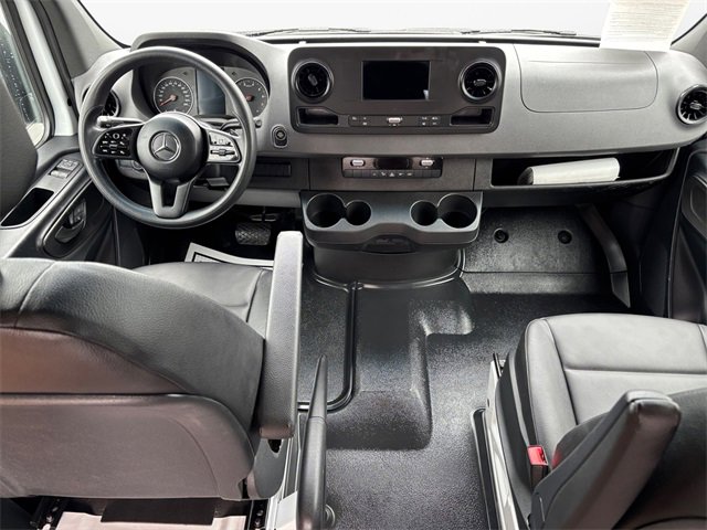 Used 2023 Mercedes-Benz Sprinter 144 Cargo image 10