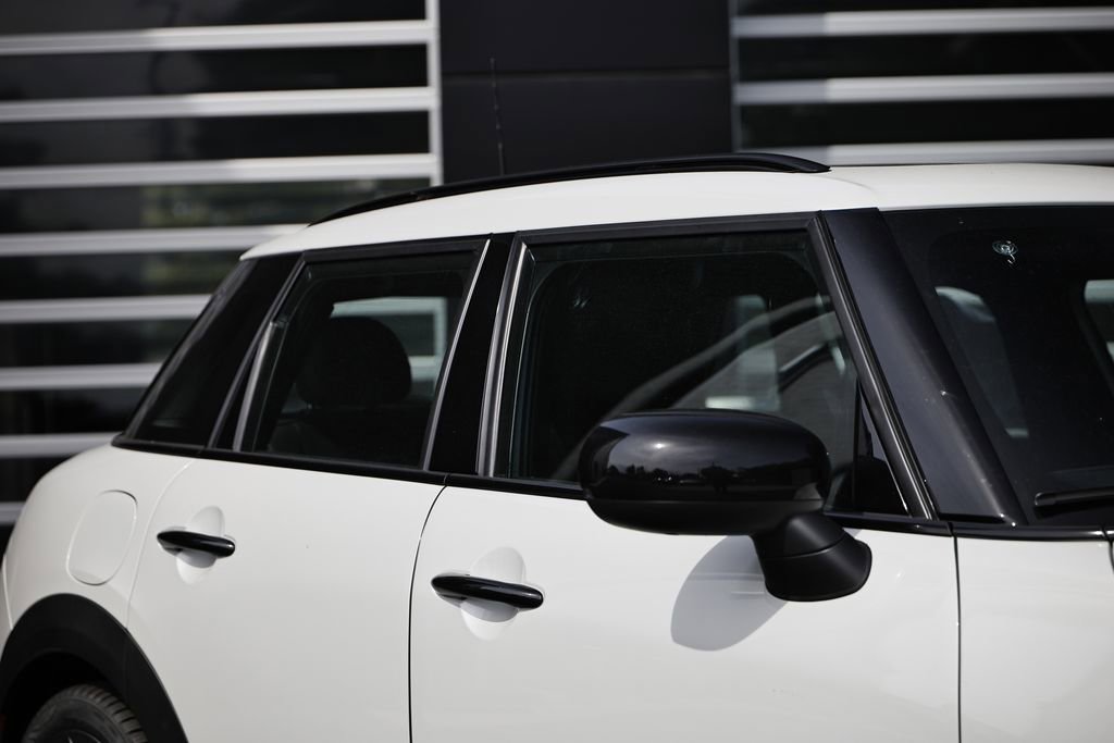 New 2026 MINI Cooper 4-Door Hardtop FWD image 3