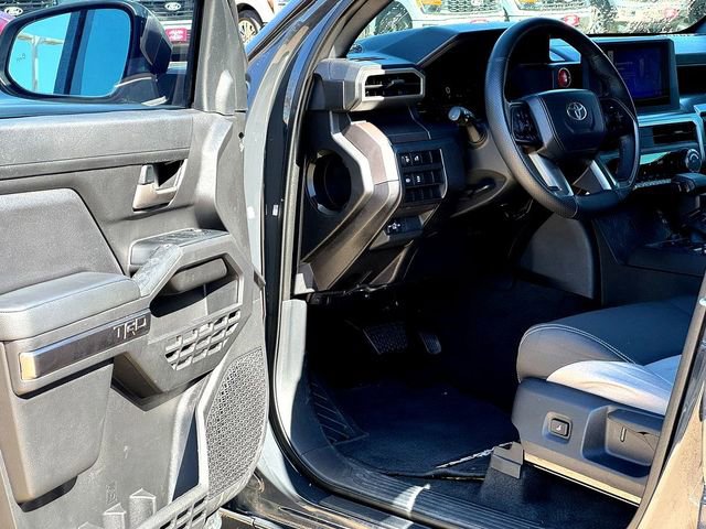 Used 2024 Toyota Tacoma TRD Off-Road image 8