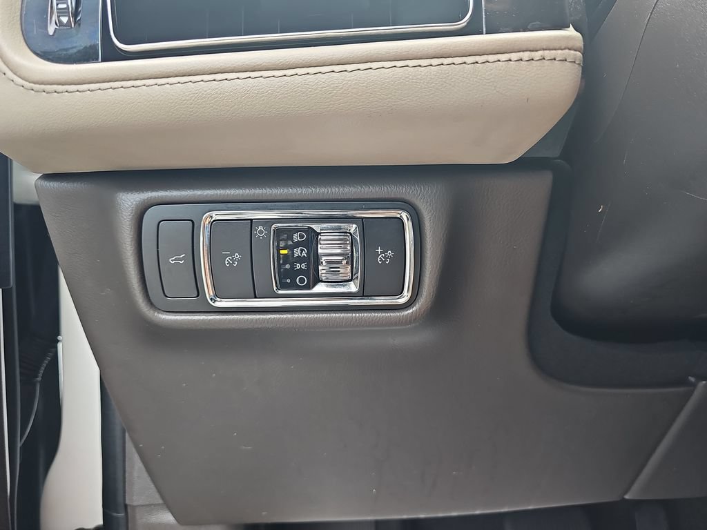 Used 2022 Lincoln Aviator Reserve w/ Equipment Group 201A RWD image 36