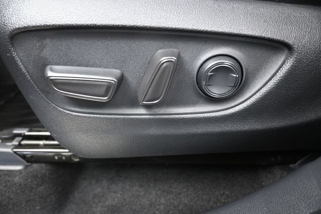 Used 2023 Toyota Highlander Limited FWD image 31