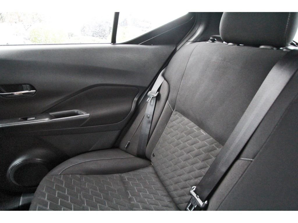 Used 2023 Nissan Kicks SV w/ Interior Electronics Package FWD image 11