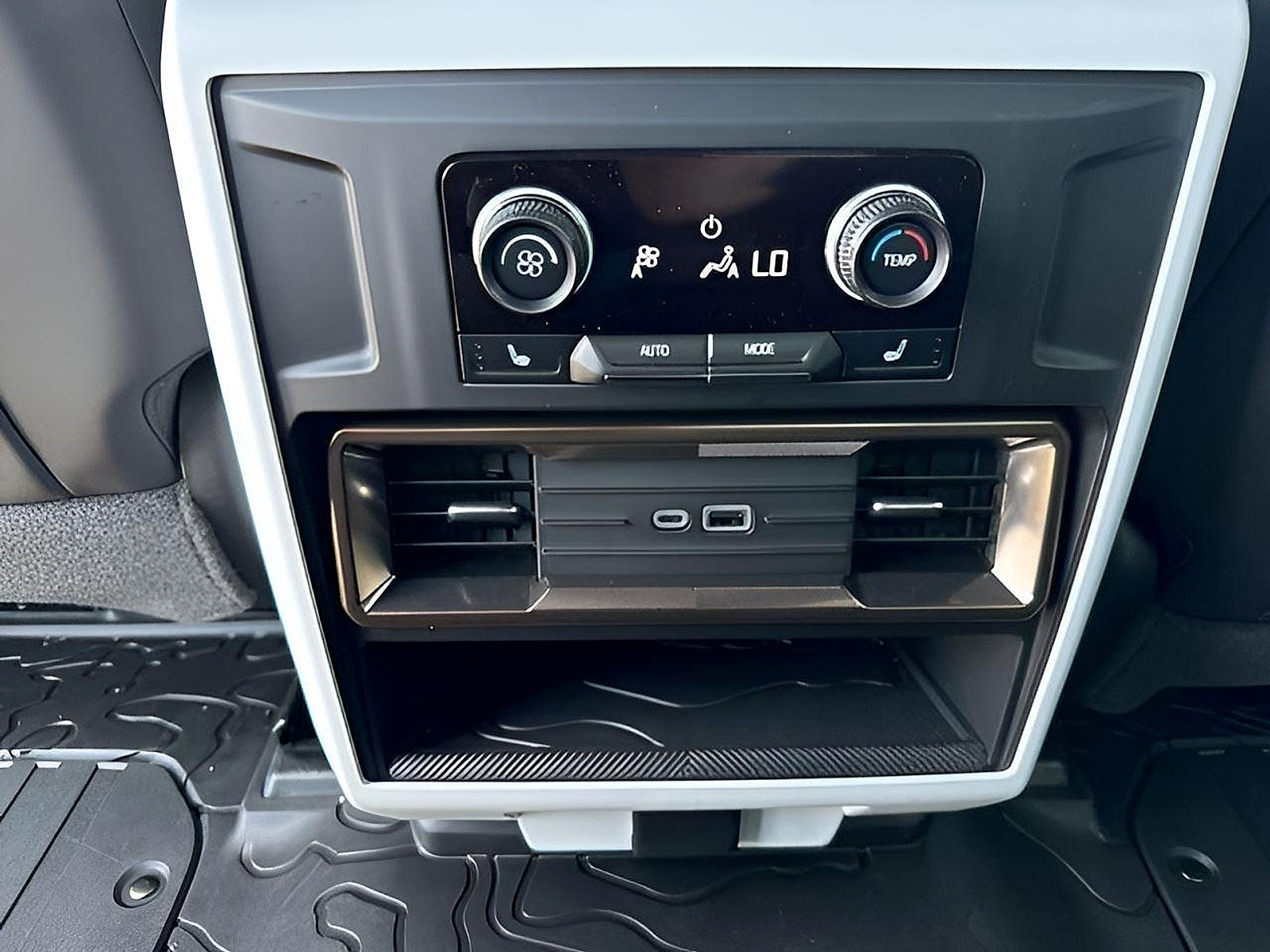 New 2025 GMC Hummer EV 3X w/ LPO, Illumination Package AWD/4WD image 24