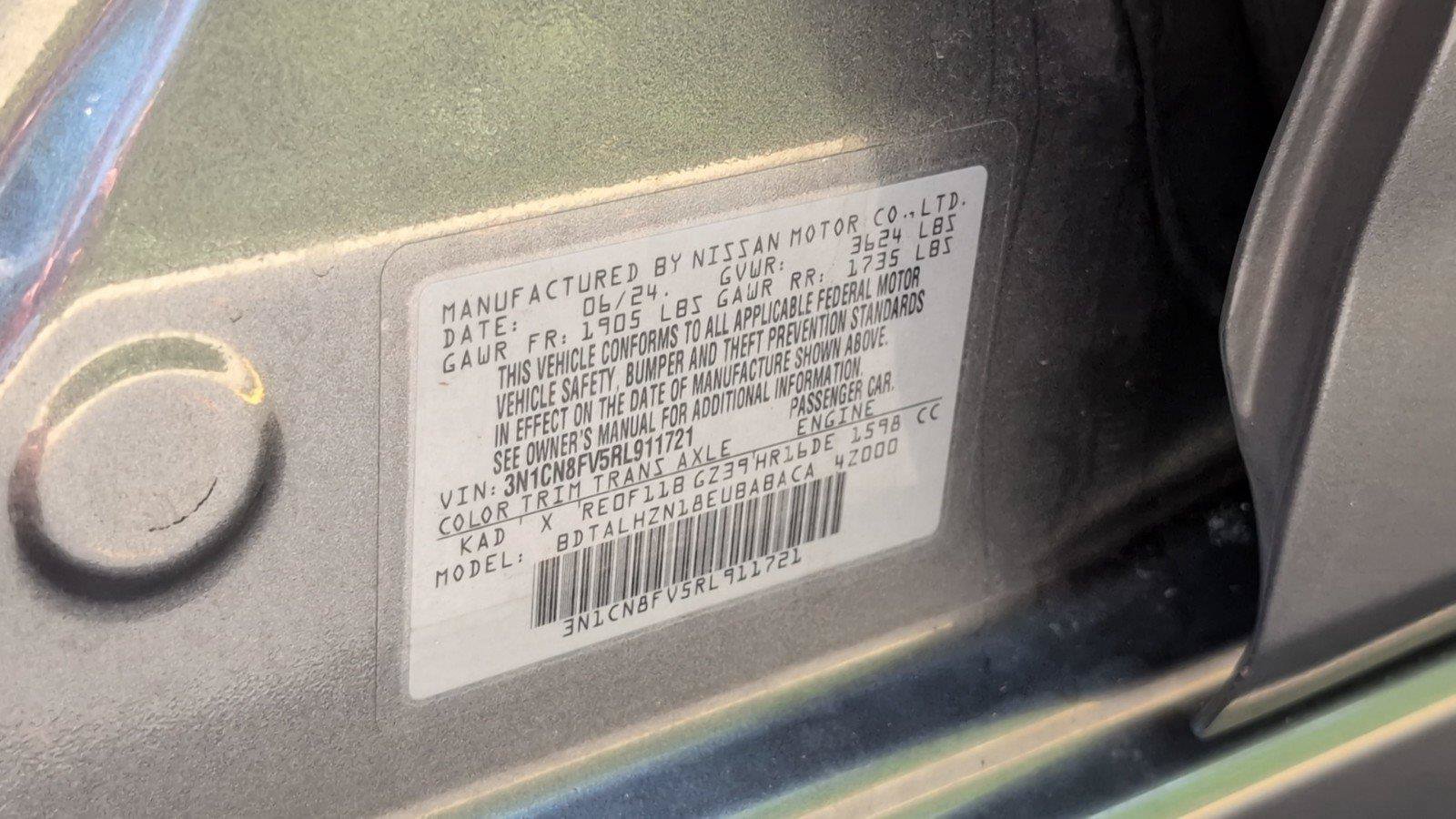 Used 2024 Nissan Versa SR FWD image 15