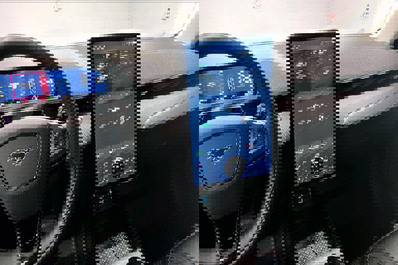 Used 2021 Ford Mustang Mach-E Premium image 9