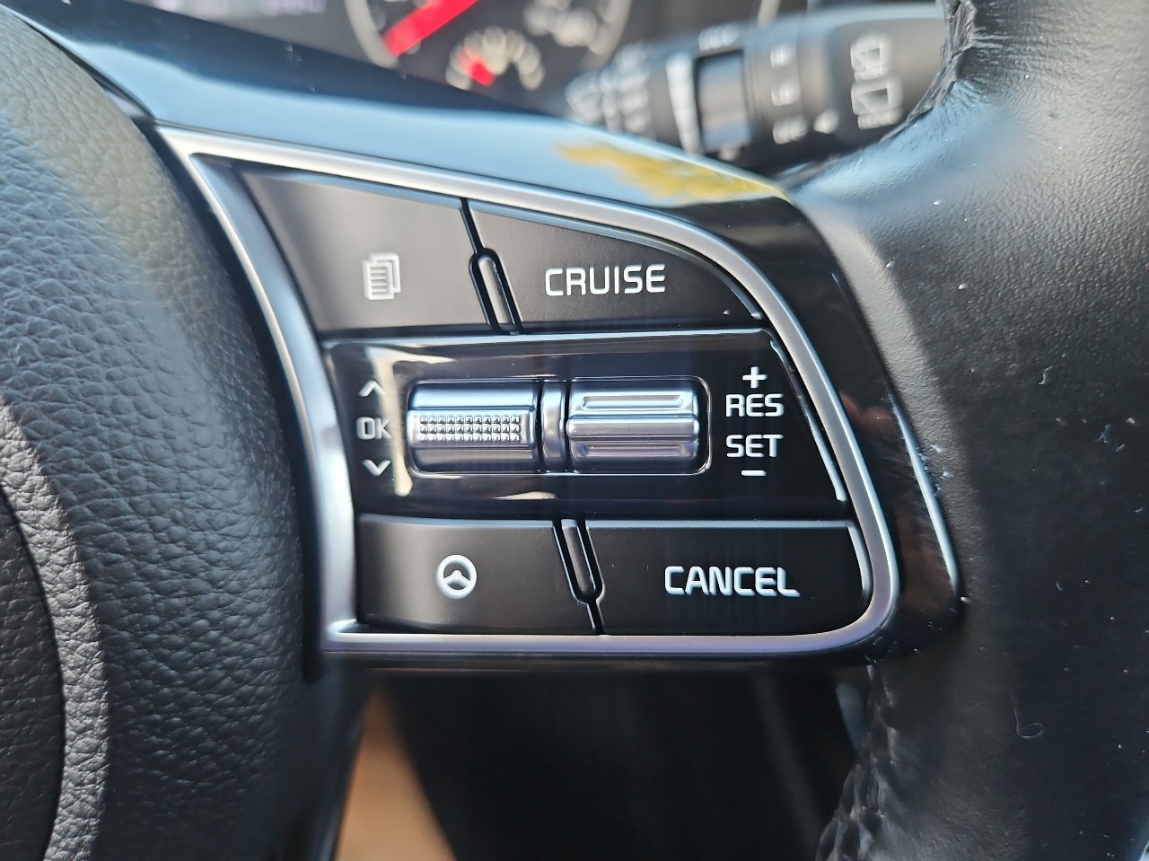 Used 2022 Kia Seltos Nightfall Edition image 27