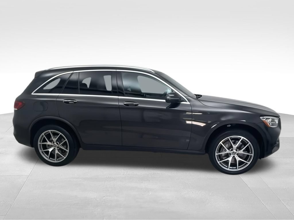 Used 2022 Mercedes-Benz GLC 300 4MATIC image 2