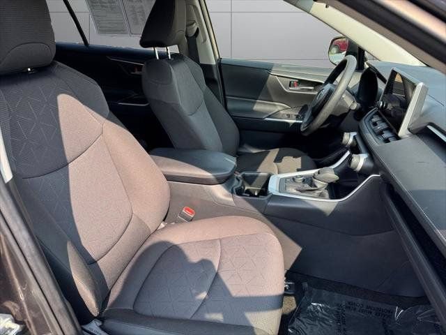 Certified 2025 Toyota RAV4 XLE AWD/4WD image 47