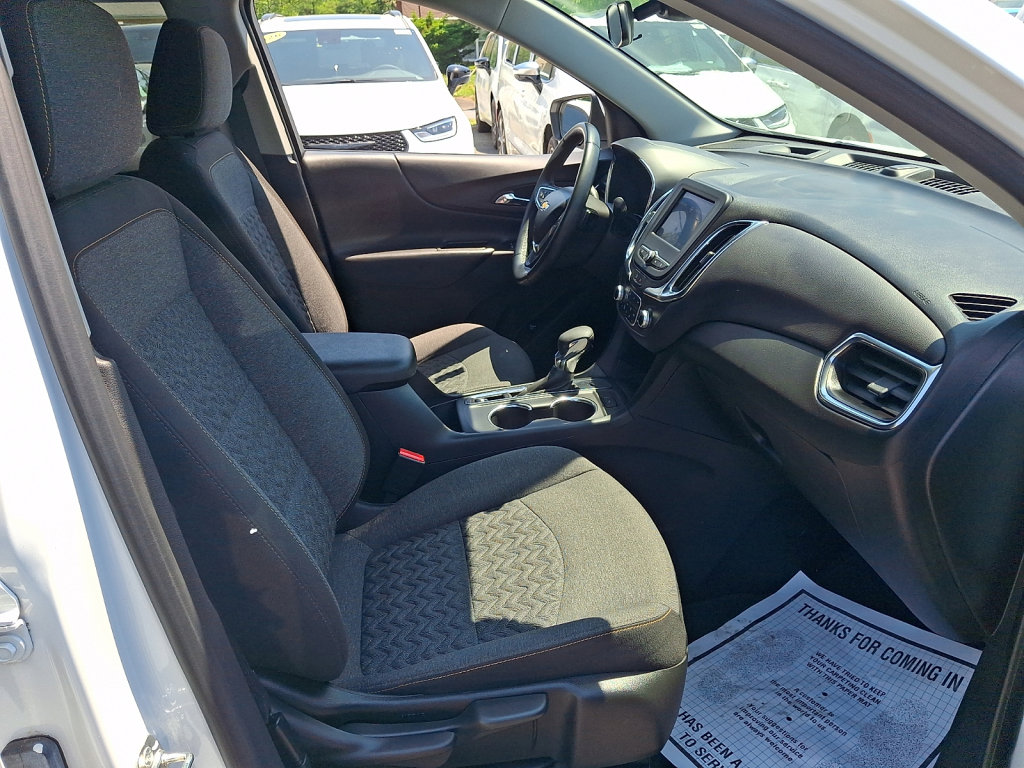 Used 2024 Chevrolet Equinox LT FWD image 11