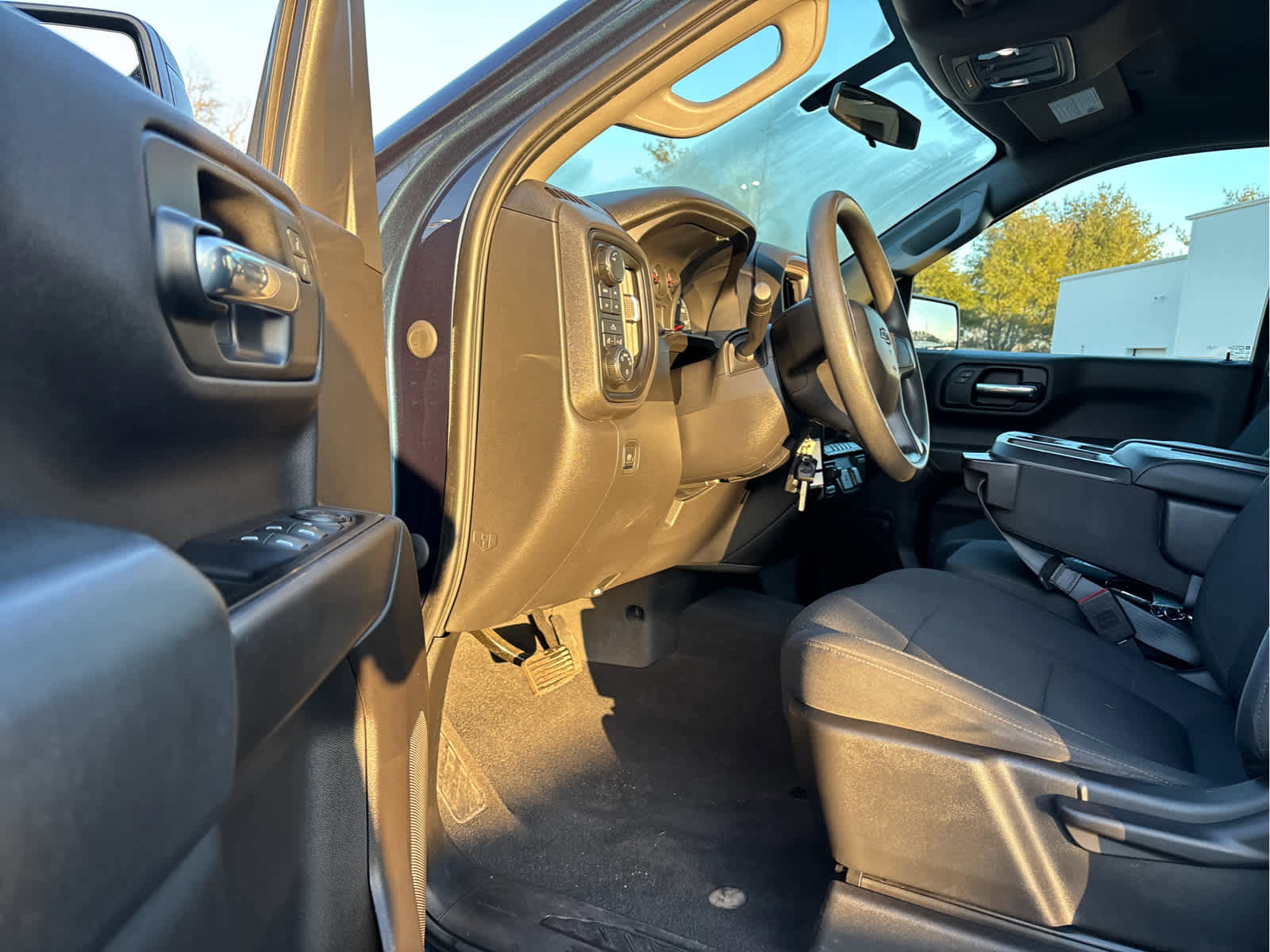 Used 2020 Chevrolet Silverado 1500 Custom Trail Boss w/ Custom Convenience Package image 5