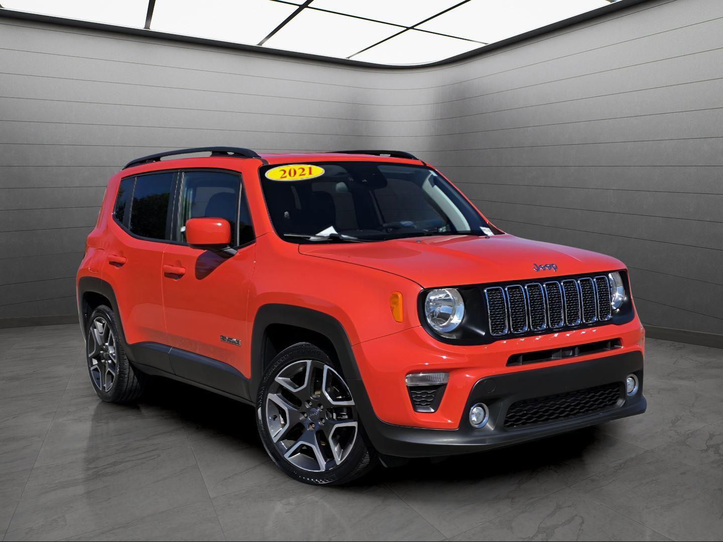 Used 2021 Jeep Renegade Latitude image 2