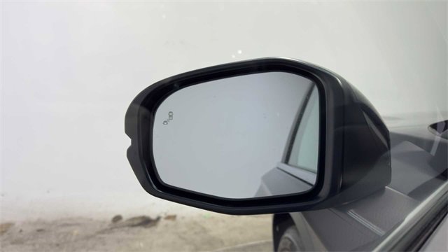 Used 2025 Honda CR-V EX-L image 11