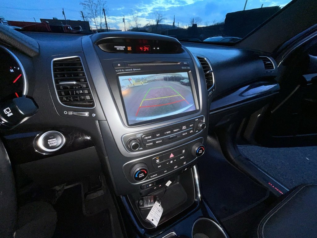 Used 2015 Kia Sorento SX image 20