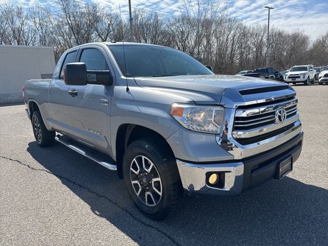 Used 2016 Toyota Tundra SR5 w/ SR5 Upgrade Package image 3