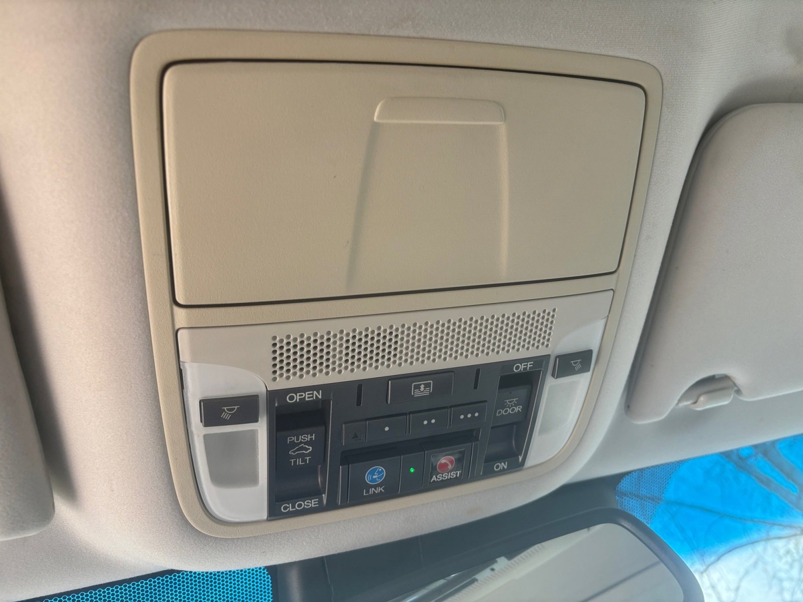 Used 2014 Acura RLX Hybrid w/ Advance Package image 29