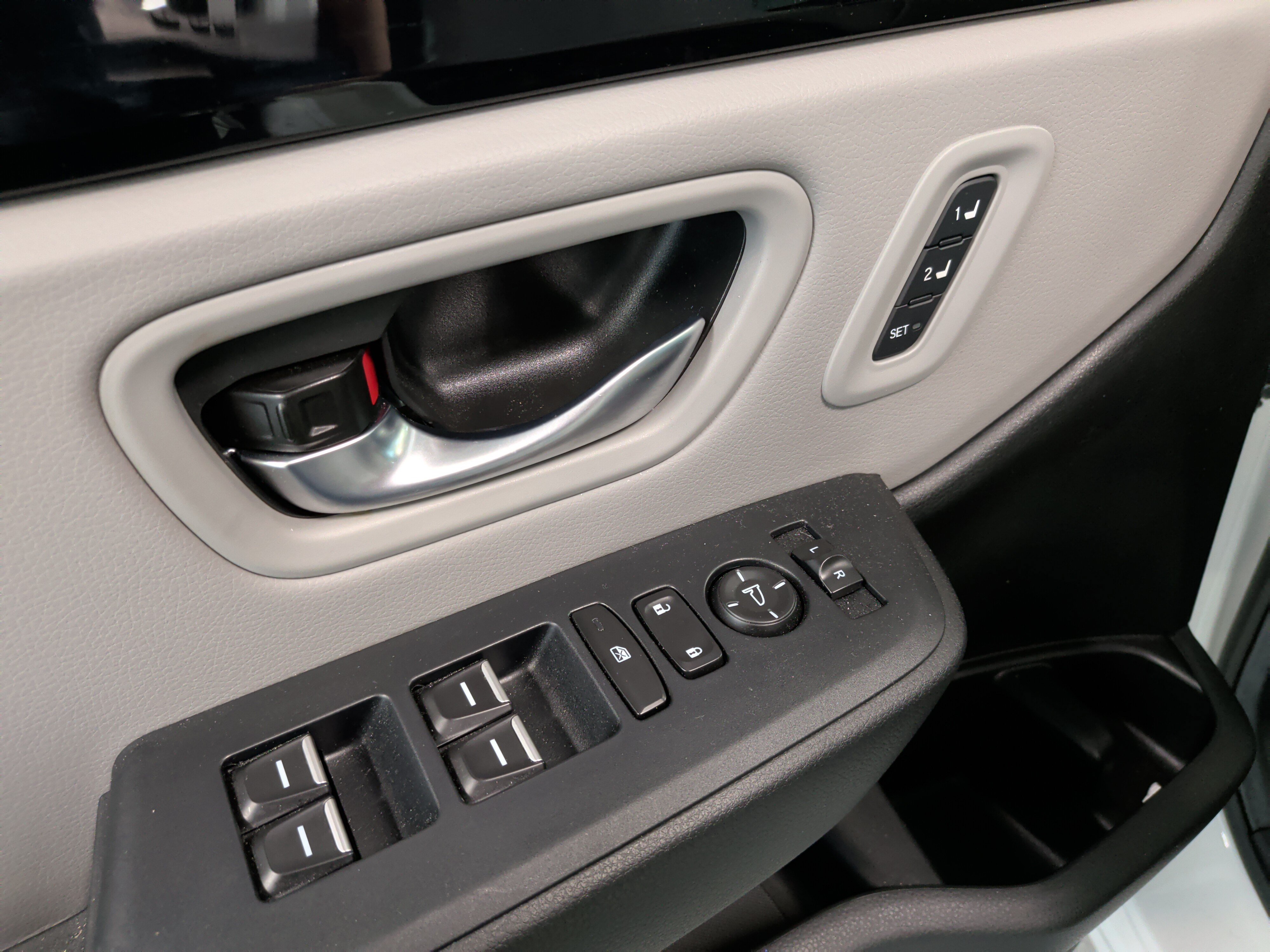 Used 2025 Honda Pilot EX-L image 15