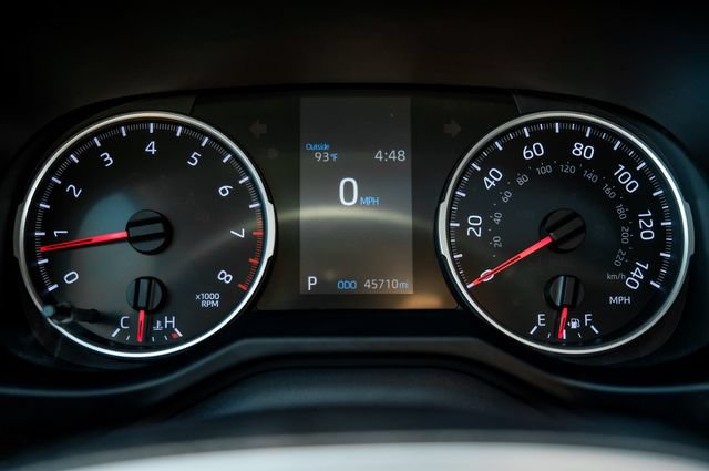Used 2020 Toyota RAV4 XLE Premium AWD/4WD image 28