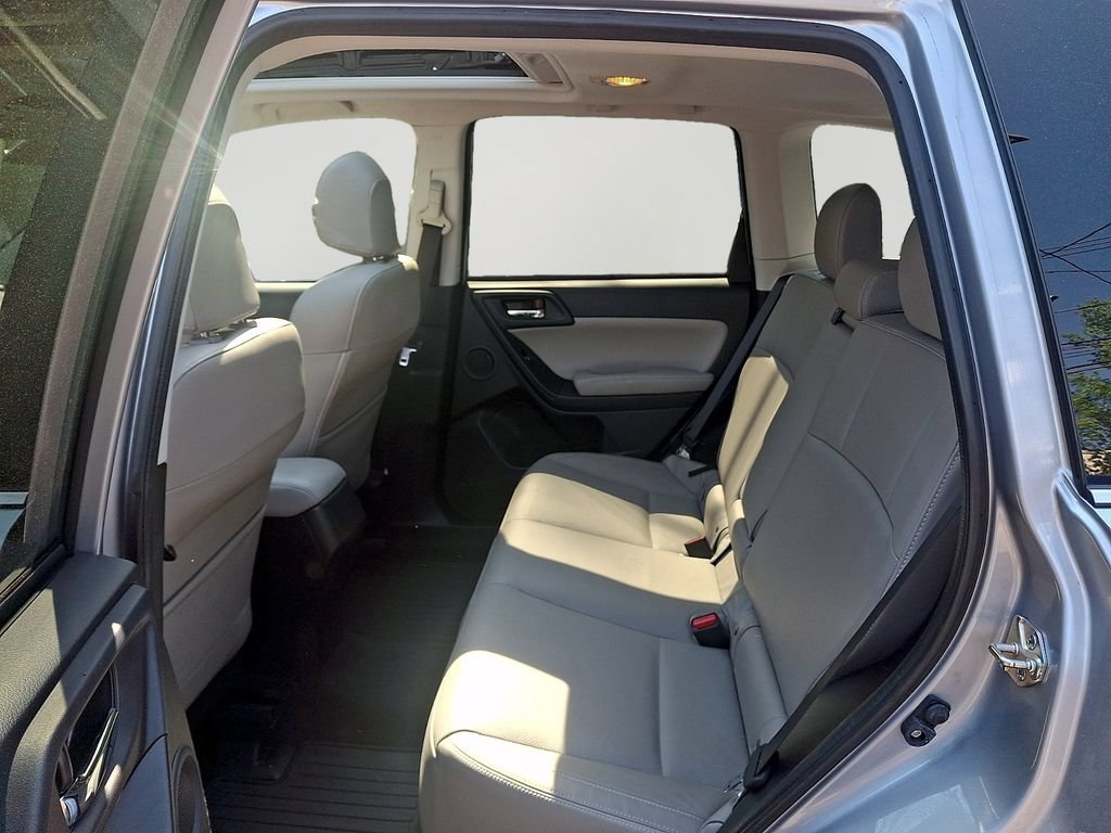 Used 2017 Subaru Forester 2.5i Limited AWD/4WD image 9