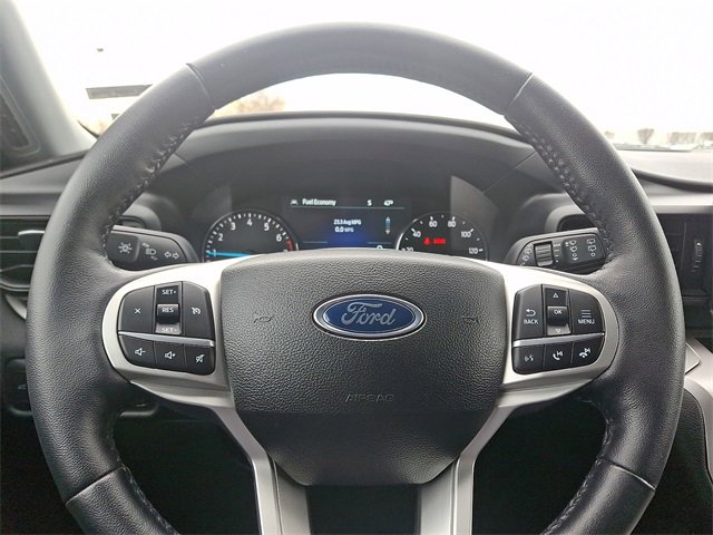 Used 2022 Ford Explorer XLT image 18