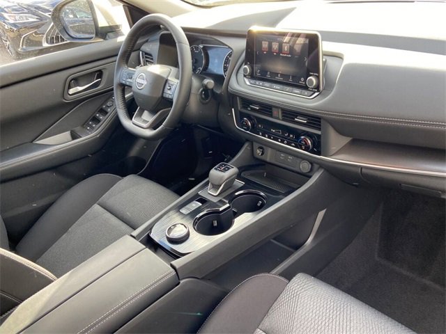 Used 2026 Nissan Rogue SV image 24