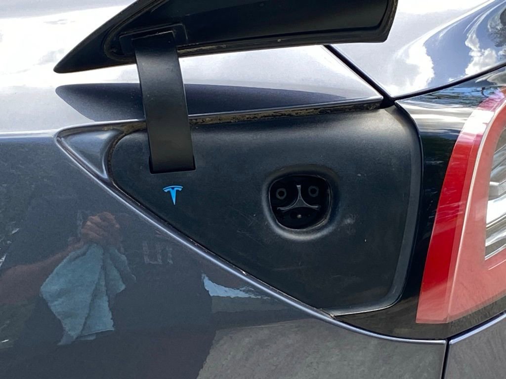 Used 2019 Tesla Model 3 Long Range image 16