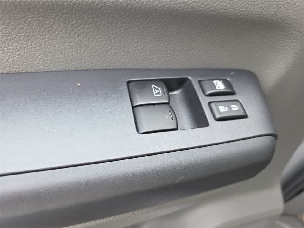 Used 2019 Nissan NV 3500 SL RWD image 17