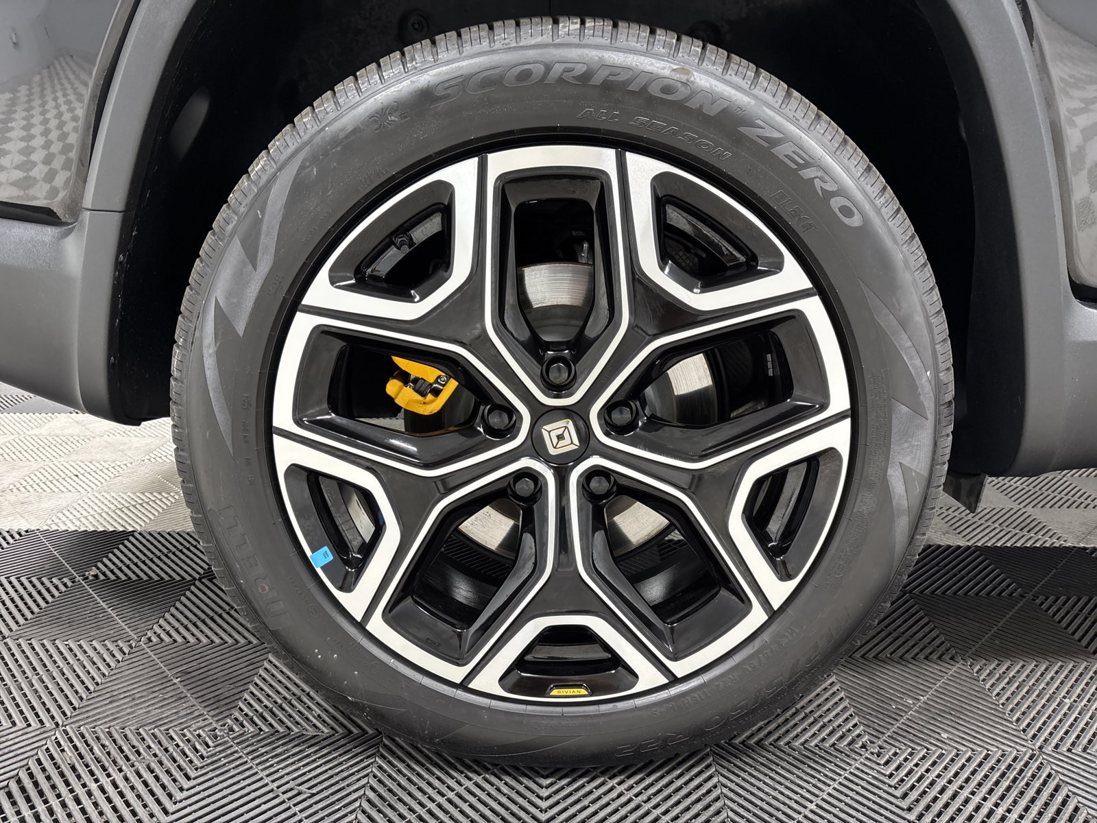 Used 2023 Rivian R1S Adventure Quad AWD/4WD image 12