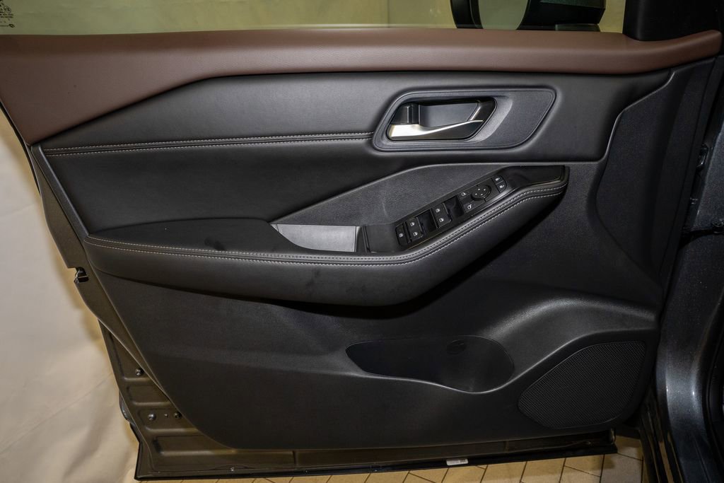 Certified 2023 Nissan Rogue SV w/ SV Premium B Package image 13