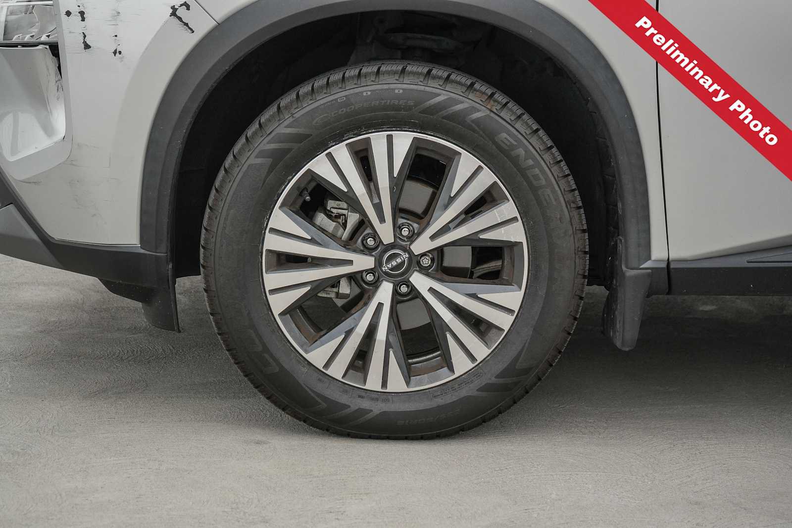 Used 2023 Nissan Rogue SV w/ SV Premium B Package FWD image 6