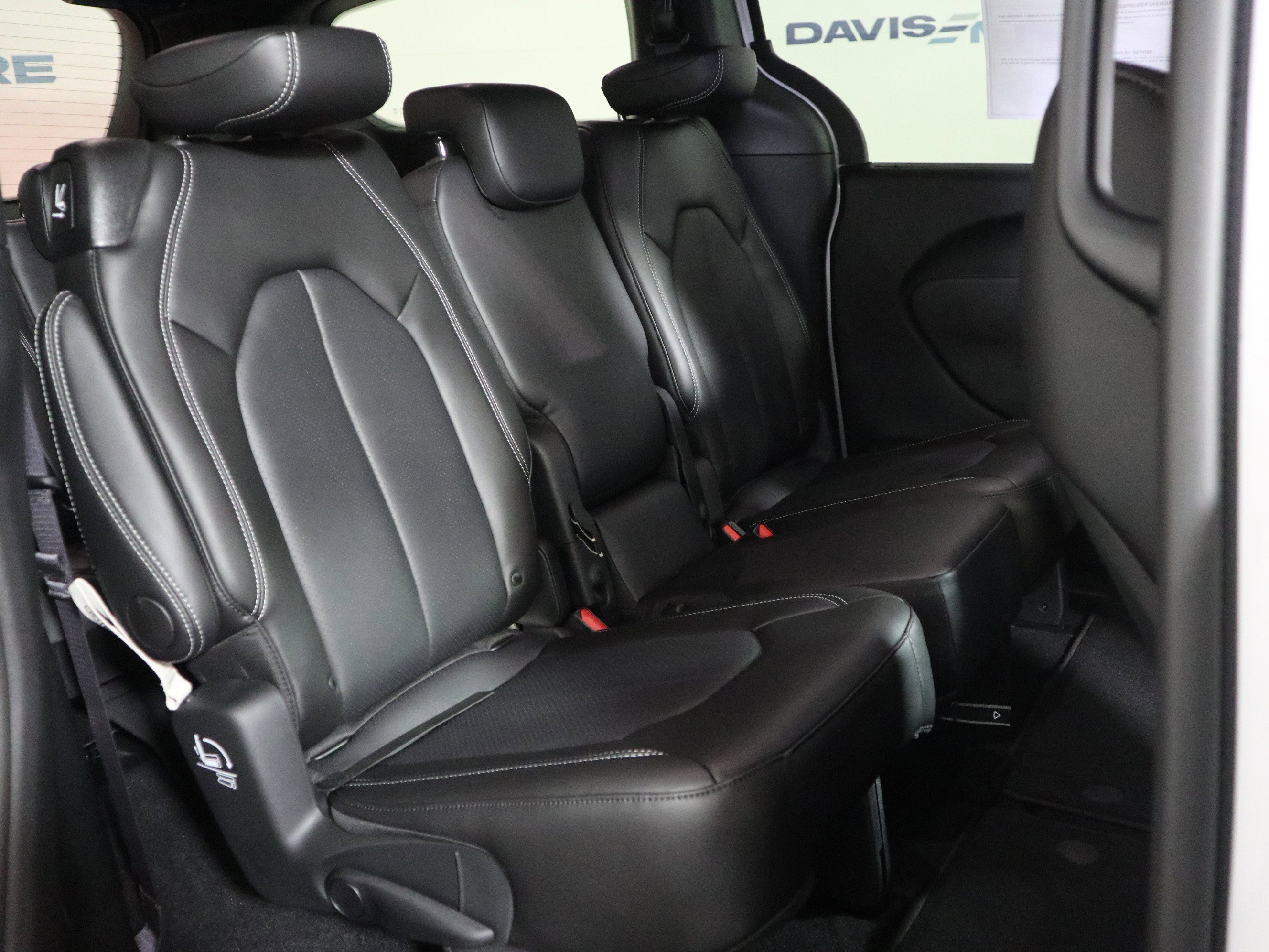 New 2026 Chrysler Pacifica Select image 21