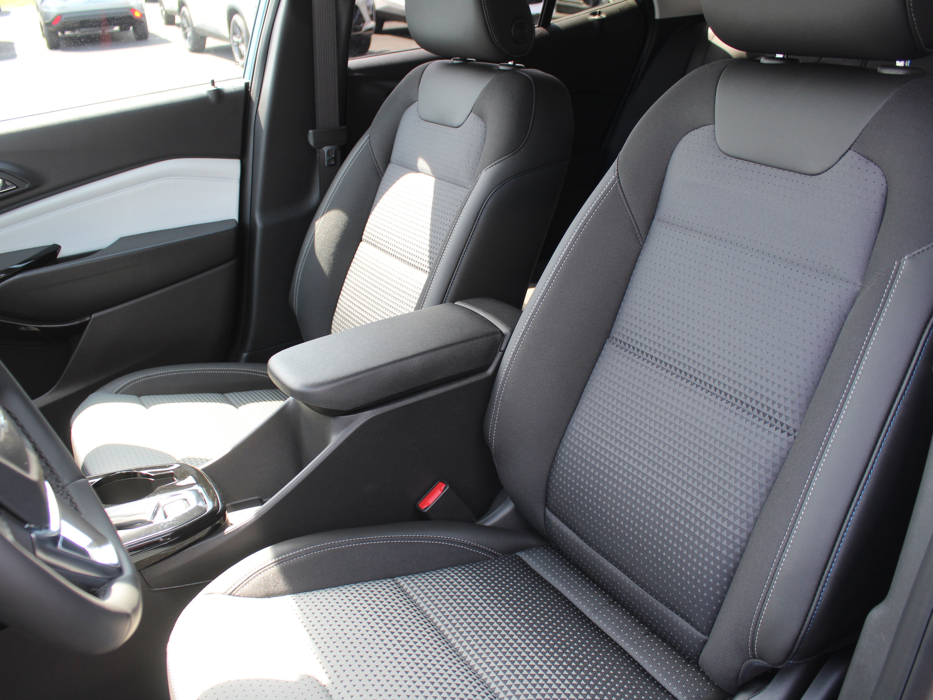 New 2026 Chevrolet Trax LT image 9