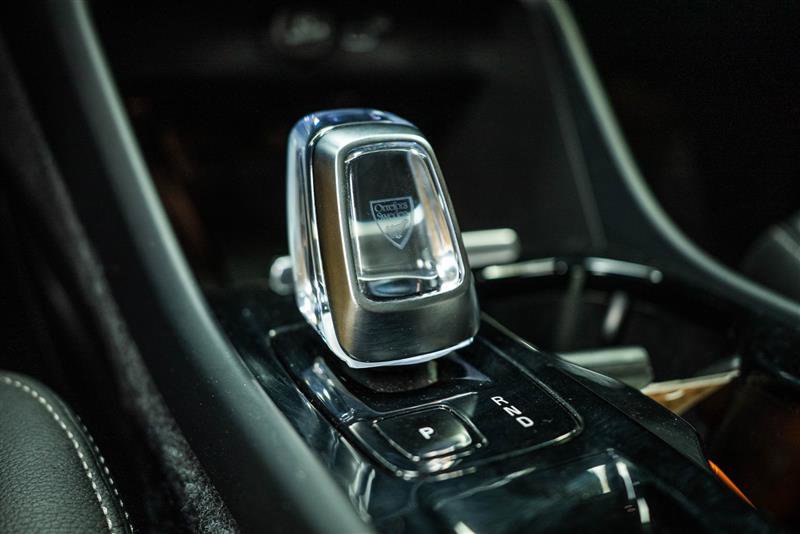 Used 2024 Volvo XC40 B5 Plus image 21