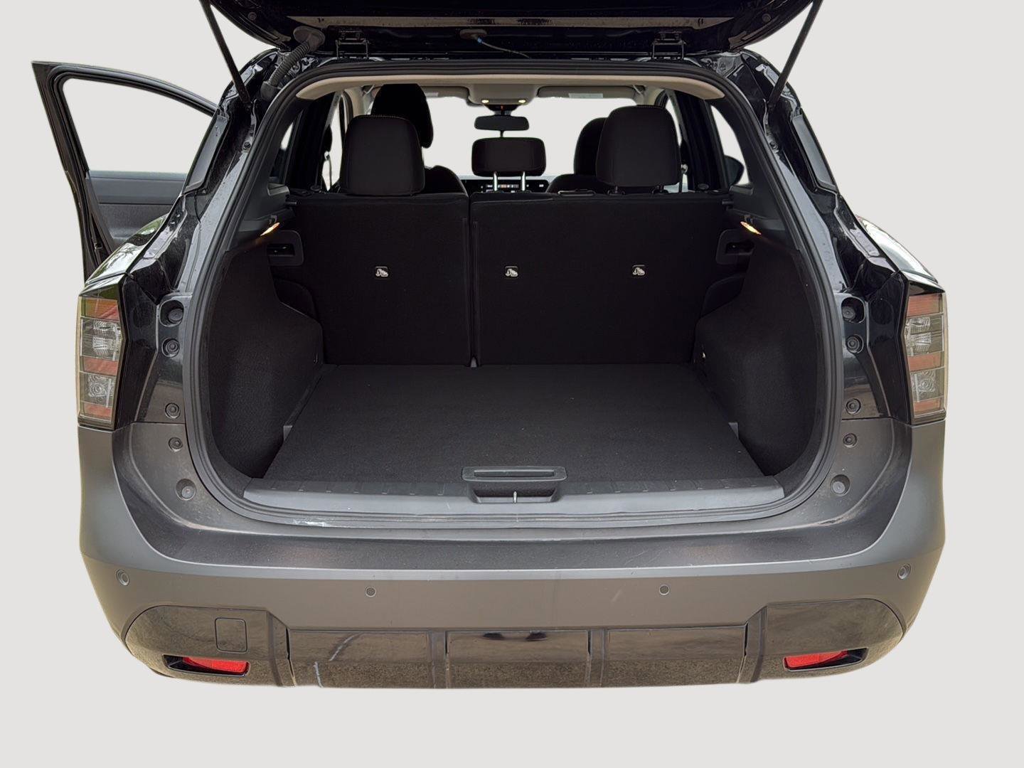 Used 2025 Nissan Kicks SV image 22