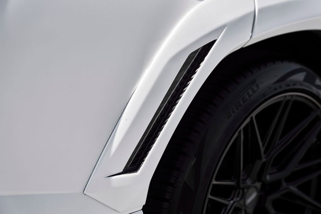 Used 2019 Lamborghini Urus AWD/4WD image 14