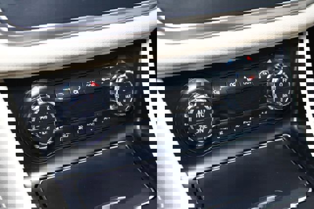 Used 2018 Mercedes-Benz GLA 250 4MATIC image 16