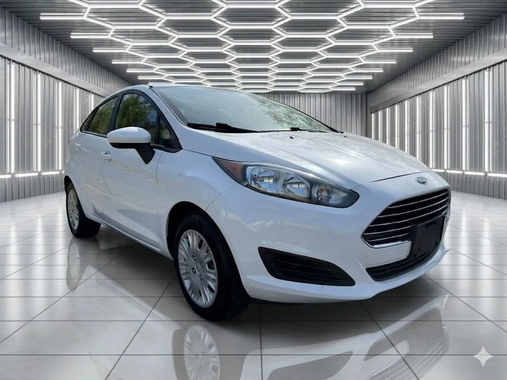Used 2016 Ford Fiesta S FWD image 4