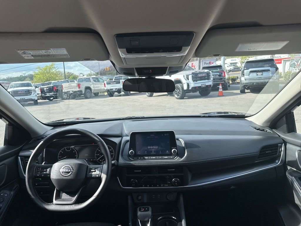 Used 2025 Nissan Rogue SV AWD/4WD image 20