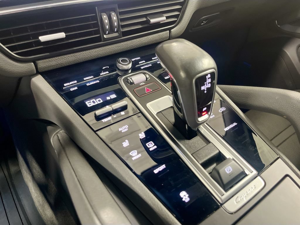 Certified 2019 Porsche Cayenne AWD/4WD image 16