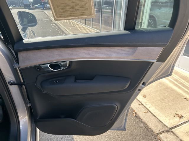 Certified 2025 Volvo XC90 B6 Plus image 12