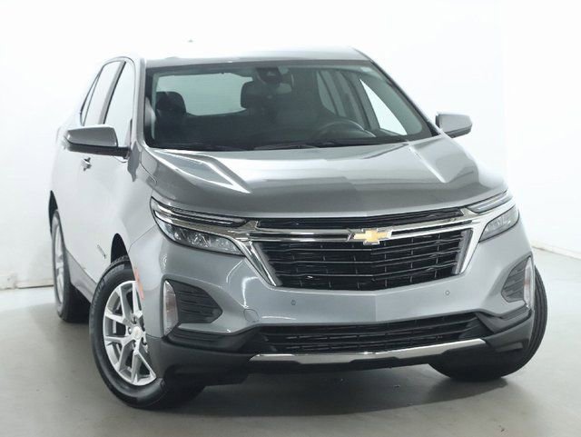 Used 2023 Chevrolet Equinox LT image 2