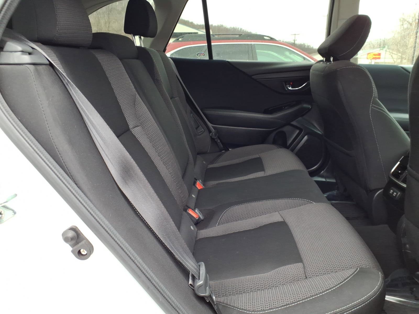 Used 2022 Subaru Outback Premium image 7