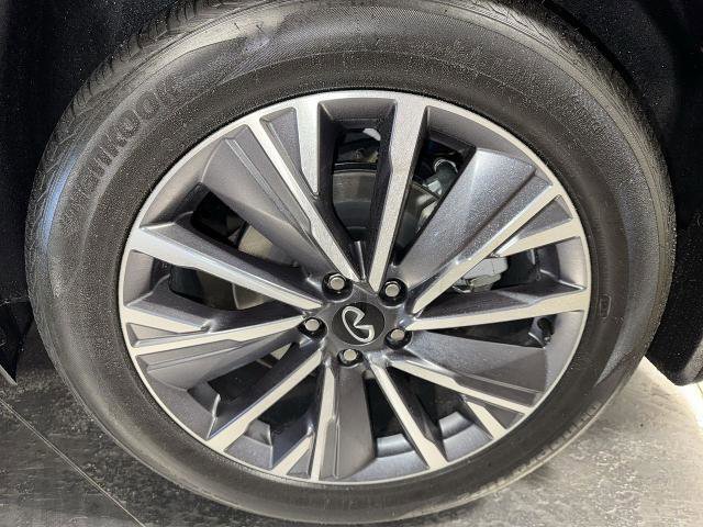 Certified 2026 INFINITI QX60 Luxe w/ Cargo Package AWD/4WD image 15