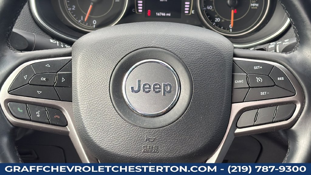 Used 2019 Jeep Cherokee Latitude Plus AWD/4WD image 43